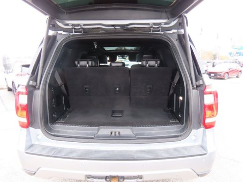 Used 2021 Ford Expedition XLT image 14