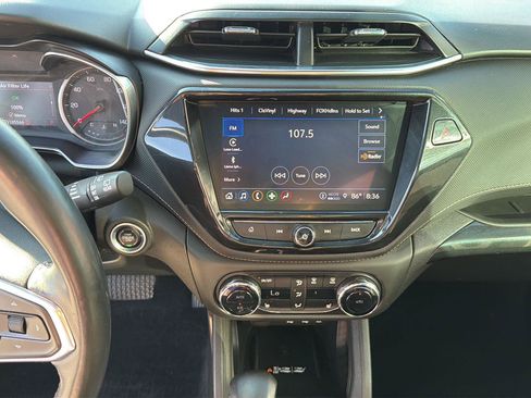 Used 2022 Chevrolet TrailBlazer ACTIV w/ Sun and Liftgate Package FWD image 26