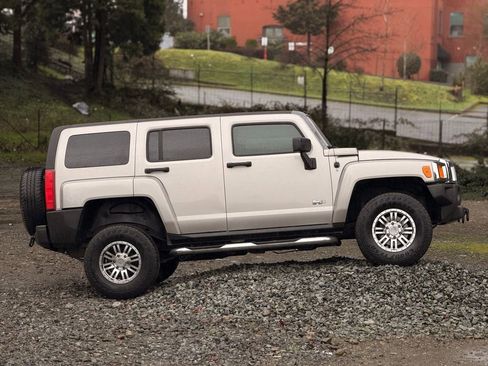 Used 2007 HUMMER H3 AWD/4WD image 8