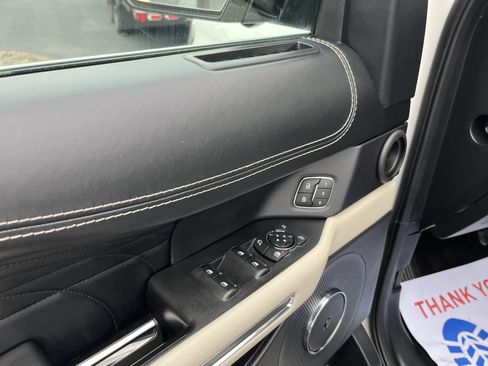 Used 2021 Ford Expedition Platinum image 16