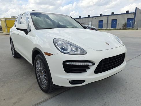 Used 2011 Porsche Cayenne Turbo AWD/4WD image 39