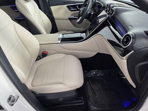 Used 2024 Mercedes-Benz GLC 300 image 28