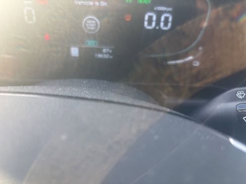 Used 2023 Kia Niro EX image 10