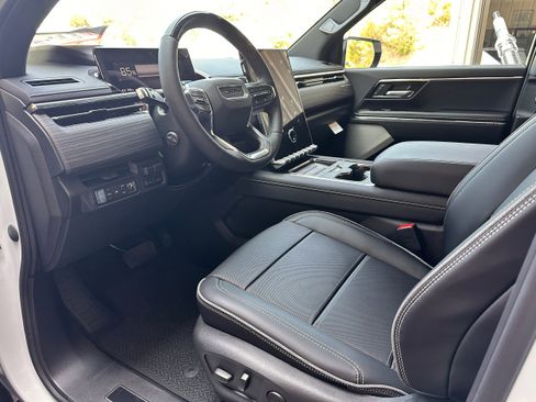 New 2025 GMC Sierra EV Denali image 12