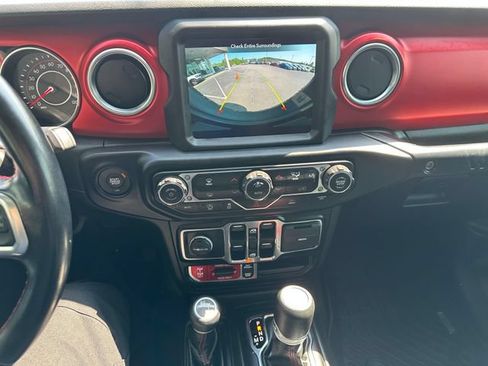 Used 2022 Jeep Wrangler Unlimited Rubicon AWD/4WD image 17