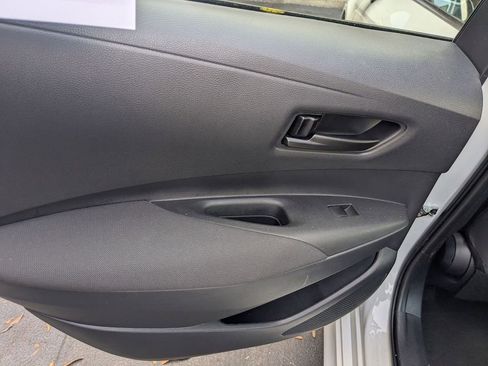 Used 2025 Toyota Corolla LE image 25