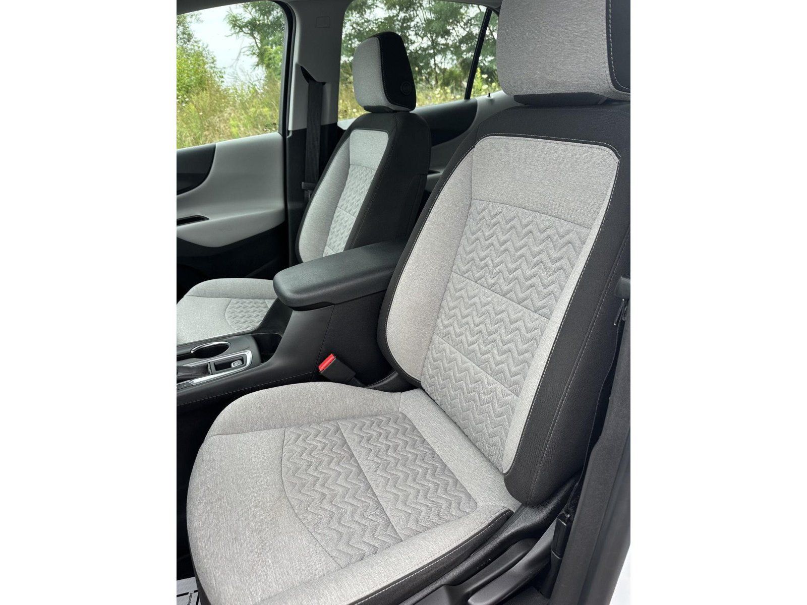 Used 2022 Chevrolet Equinox LS w/ Driver Confidence II Package AWD/4WD image 22