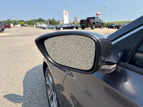 Used 2020 Honda Accord EX image 7