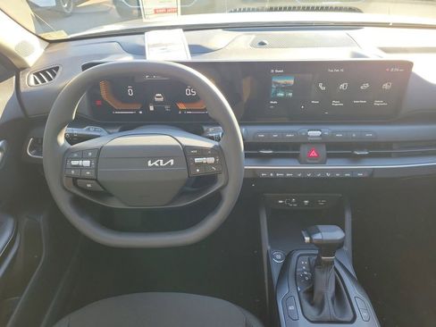 New 2026 Kia K4 FWD image 16