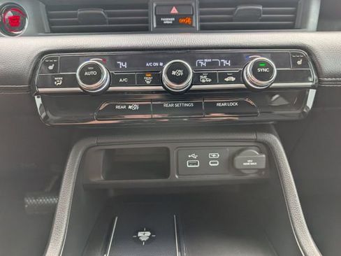 Used 2024 Honda Pilot EX-L image 17