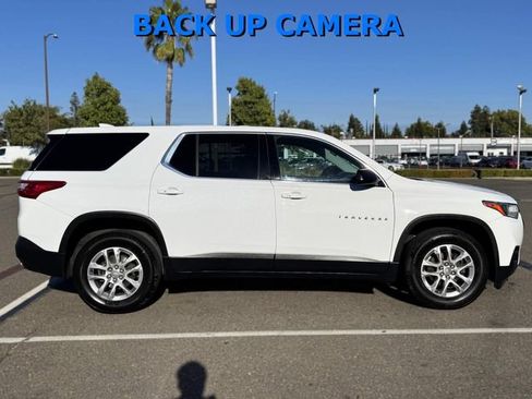 Used 2020 Chevrolet Traverse LS w/ LPO, Floor Liner Package FWD image 4