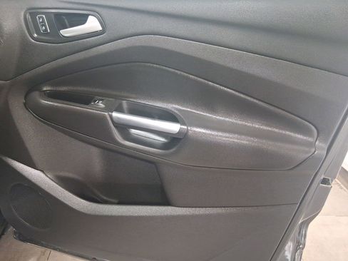 Used 2015 Ford Escape SE w/ Equipment Group 201A image 18