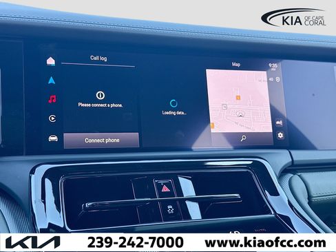 Used 2025 Porsche Panamera 4 image 32