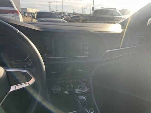 Used 2024 Volkswagen Jetta SE image 13