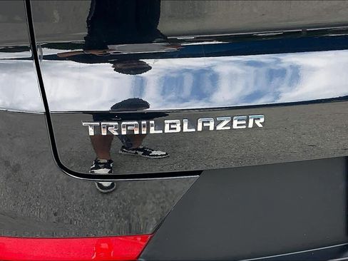 Used 2023 Chevrolet TrailBlazer ACTIV w/ Convenience Package image 32