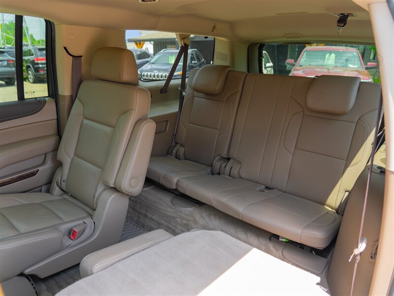 Used 2020 GMC Yukon XL SLT w/ Premium Edition AWD/4WD image 26