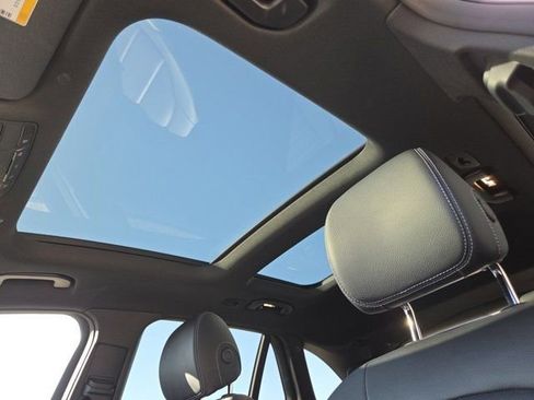 Used 2022 Mercedes-Benz GLC 300 4MATIC image 9