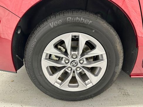 Used 2025 Toyota Sienna XLE image 70