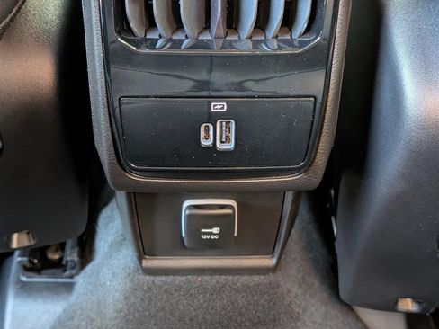 New 2025 Jeep Compass Latitude w/ Sun & Sound Group AWD/4WD image 10