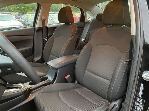 Used 2020 Kia Forte LXS FWD image 21