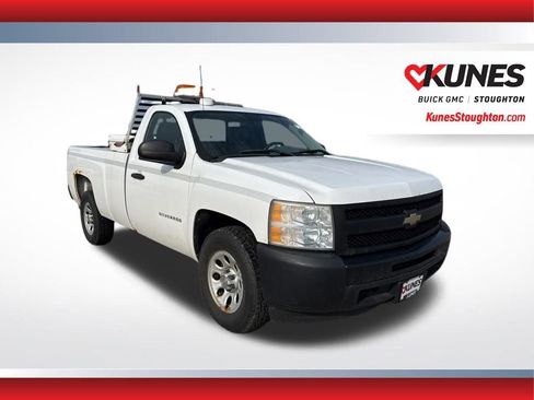 Used 2011 Chevrolet Silverado 1500 W/T RWD image 2