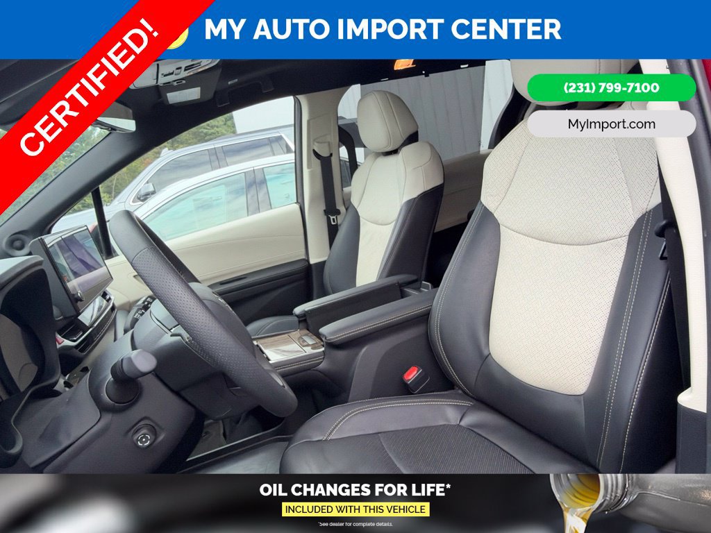 Certified 2025 Toyota Sienna Limited FWD image 11