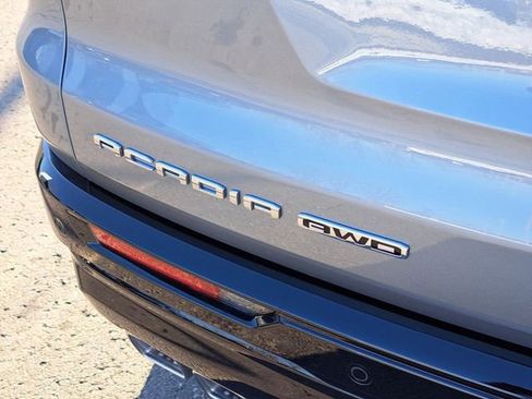 New 2026 GMC Acadia Denali Ultimate w/ LPO, Floor Liner Package image 6