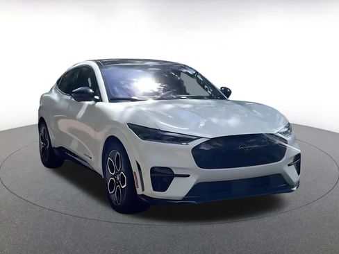 Used 2023 Ford Mustang Mach-E GT image 3