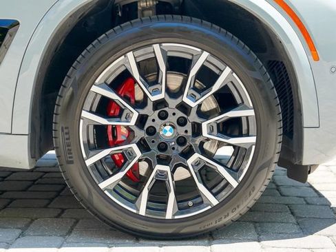 Used 2024 BMW X5 sDrive40i w/ M Sport Package RWD image 35