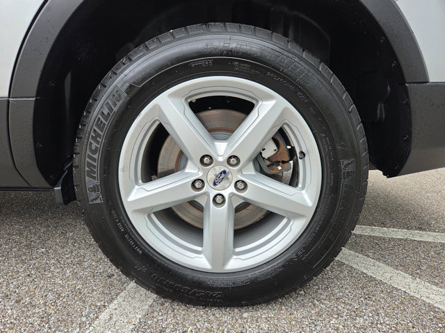 Used 2017 Ford Explorer XLT AWD/4WD image 28