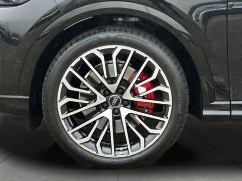 Used 2025 Audi SQ5 Premium Plus image 4