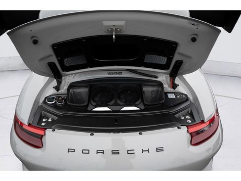 Used 2018 Porsche 911 GT3 RWD image 18