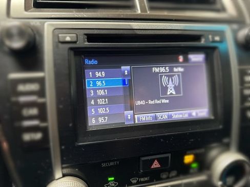 Used 2014 Toyota Camry SE FWD image 13