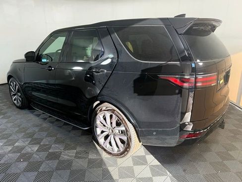 Certified 2025 Land Rover Discovery Dynamic SE AWD/4WD image 5