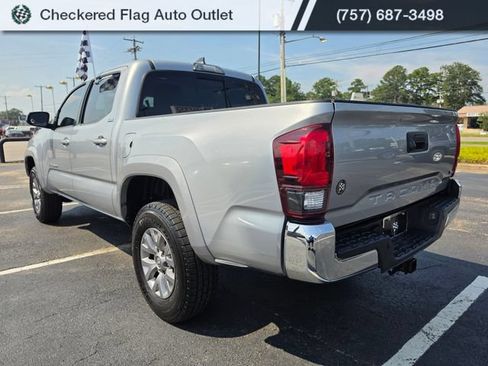 Used 2018 Toyota Tacoma SR5 RWD image 3