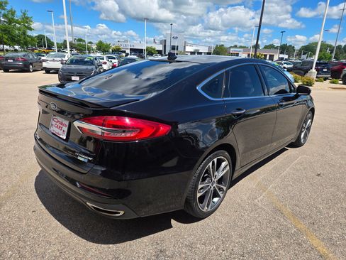 Used 2020 Ford Fusion Titanium AWD/4WD image 4