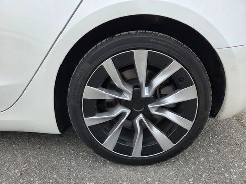 Used 2020 Tesla Model 3 Long Range image 31