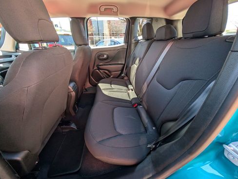 Used 2022 Jeep Renegade Sport image 17