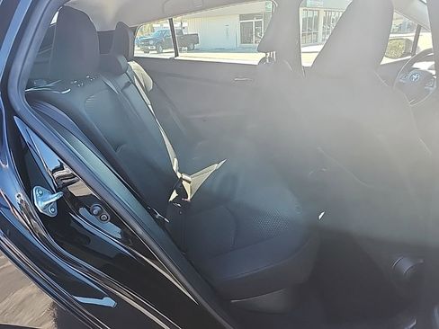 Used 2020 Toyota Prius LE image 15