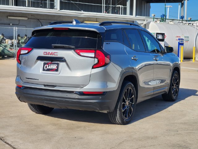 Used 2024 GMC Terrain SLT w/ Elevation Edition FWD image 7