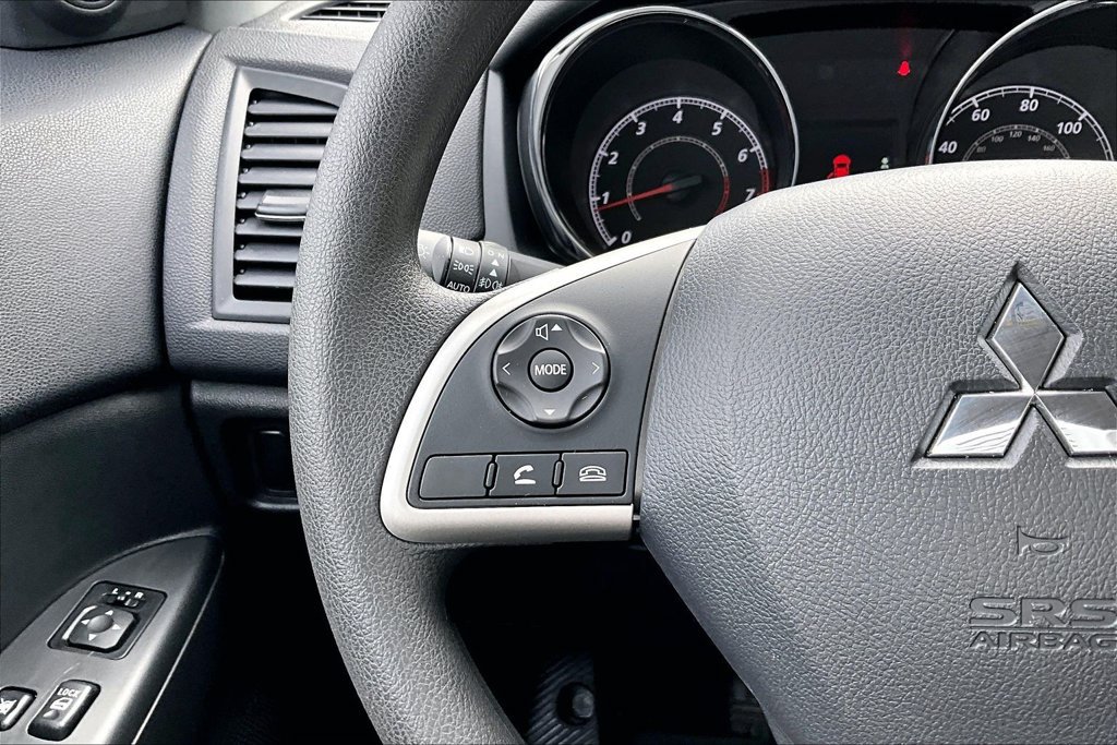 Used 2025 Mitsubishi Outlander Sport ES AWD/4WD image 17