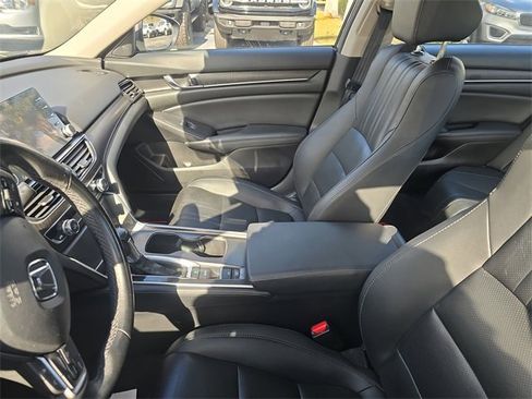 Used 2022 Honda Accord EX-L image 12