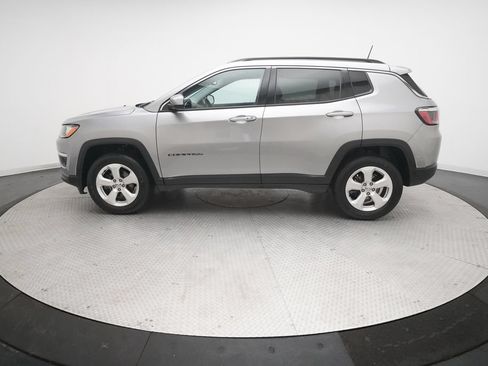 Used 2019 Jeep Compass Latitude w/ Popular Equipment Group AWD/4WD image 23