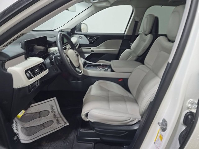 Used 2025 Lincoln Aviator Reserve w/ Equipment Group 201A AWD/4WD image 7