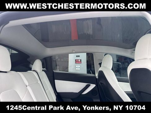 Used 2021 Tesla Model Y Long Range AWD/4WD image 23