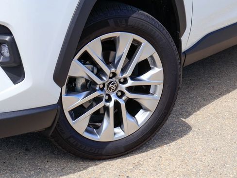 Used 2025 Toyota RAV4 Limited FWD image 29