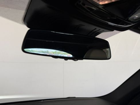 Used 2023 BMW i4 eDrive35 image 19