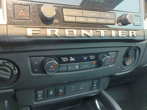 Used 2025 Nissan Frontier SL AWD/4WD image 18