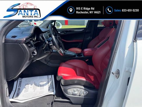 Used 2017 Porsche Macan Turbo AWD/4WD image 7