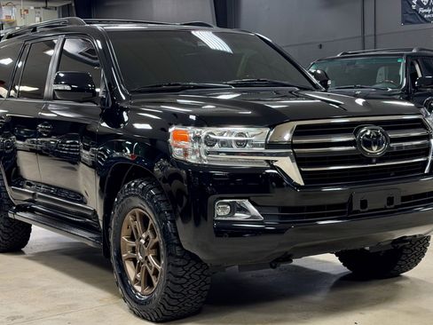 Used 2018 Toyota Land Cruiser w/ Carpet Mat Package AWD/4WD image 5